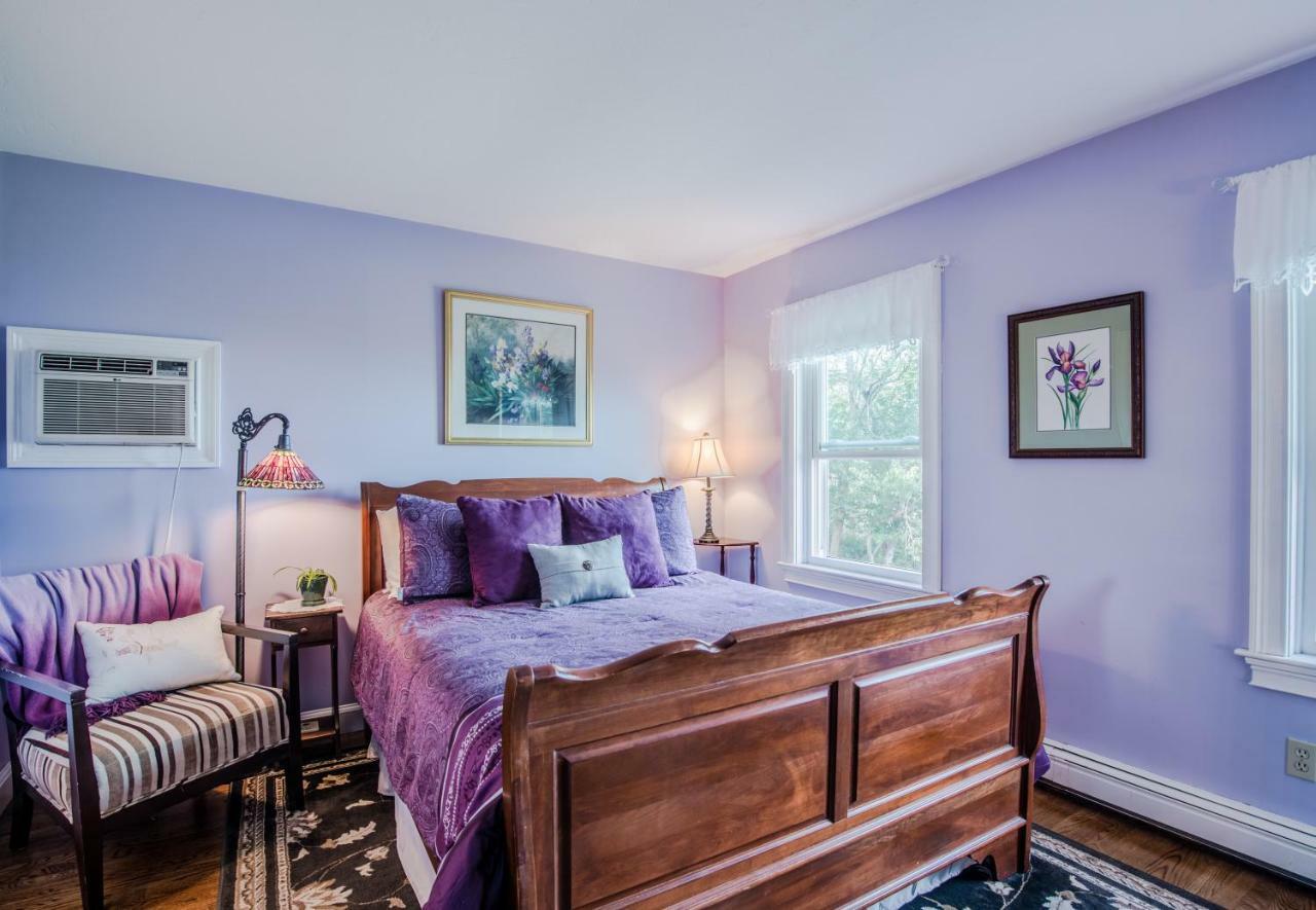 Above The Bay At Thornton Adams House Bed & Breakfast พลิมัท ภายนอก รูปภาพ